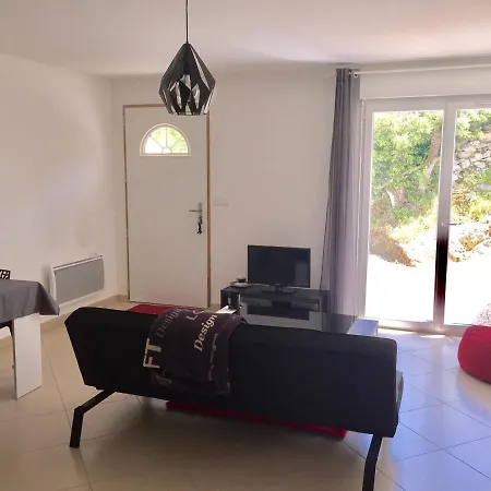 Les Chenes Verts شقة كورتي